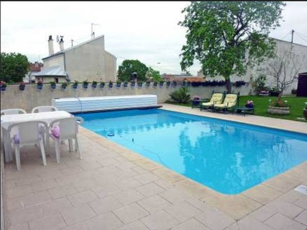 Holiday Home Rue Cecile Faguet Pantin  3* Франция, Пантен