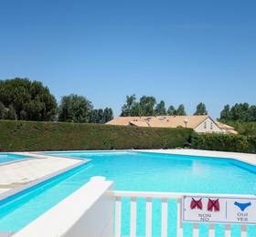 Holiday Home Charmilles I La Palmyre  в Ле-Мате