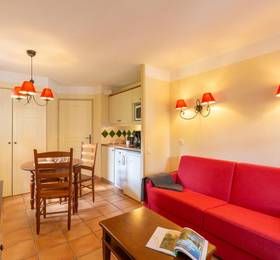 Pierre Vacances La Villa Maldagora в Рене