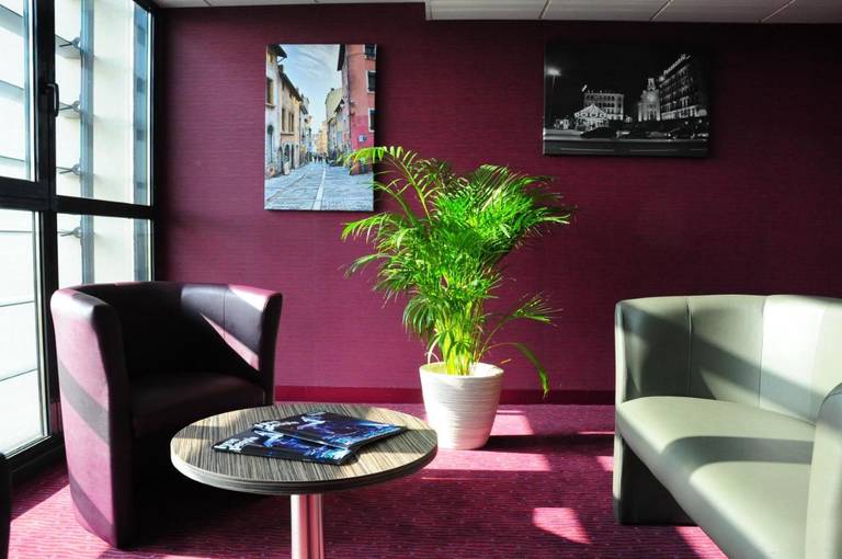 Comfort Suites Lyon Est Eurexpo 
