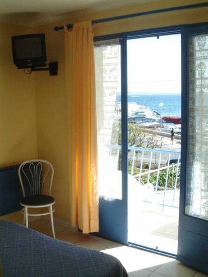 Hotel Restaurant La Reine Jane  2* Франция, Йер