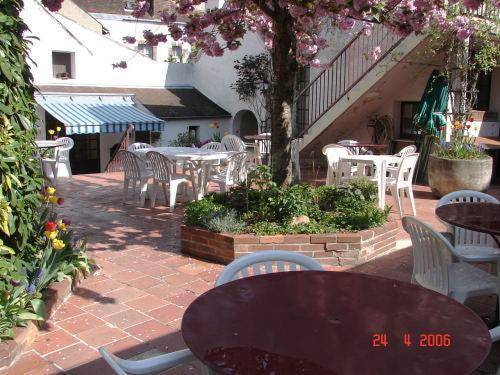 Hotel Restaurant De Seignelay 2* Франция, Осер