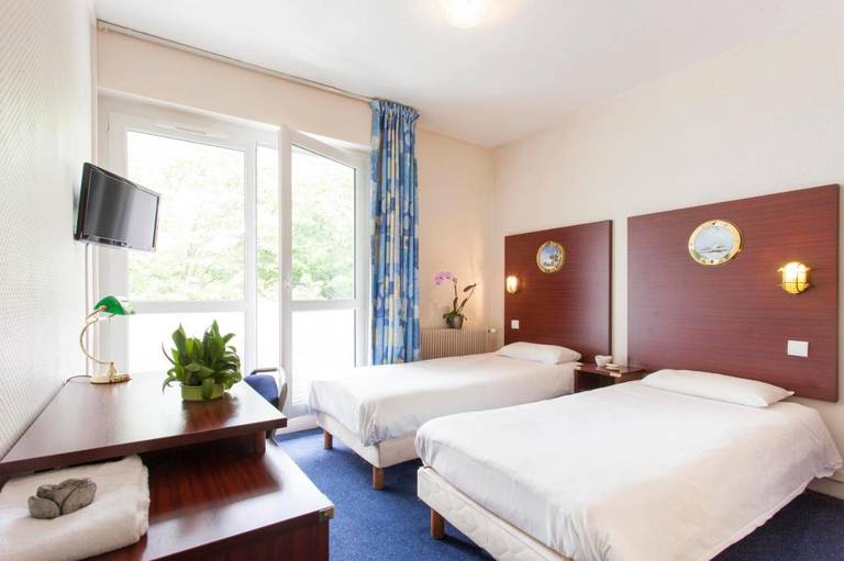 Hotel Les Gens de Mer   La Rochelle