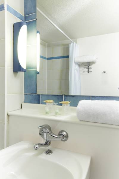 Campanile Salon De Provence 3*