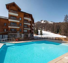 Pierre & Vacances l'Albane  в Варе