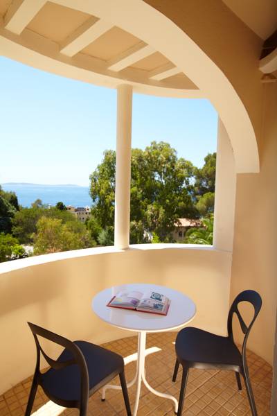 Les Terrasses du Bailli  3*