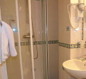 Brit Hotel des Halles  в Конкарно