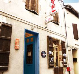 Hotel des Ambans  в Ажене