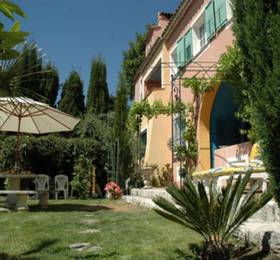 B B - Villa Coste dOr в Грассе