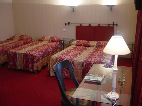 Hotel Robic 2* Франция, Понтиви