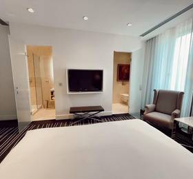 Туры в Maison Pic в Франции
