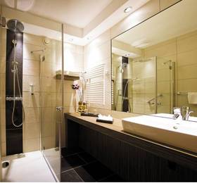 Schliffkopf Wellness & Natur Hotel  в Байрсброне