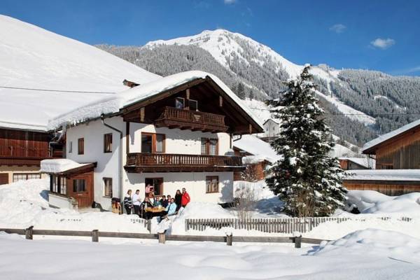 Holiday Home Rehhaus Holzgau  Австрия, Хольцгау
