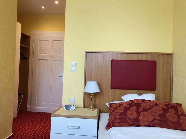 Hotel Pension Villa Holstein 