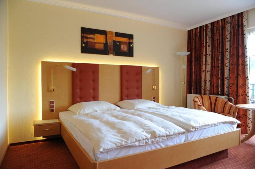 Hotel Restaurant Berghof 2* Германия, Даун