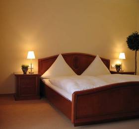 Hotel Restaurant Hirsch  в Лангенаргене
