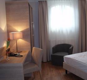 Hotel Doctor Weinstube в Бернкастель-Кюсе