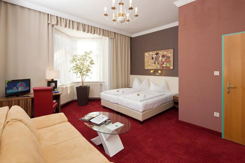 Stadthotel Hauser Eck  Австрия, Санкт-Пельтен