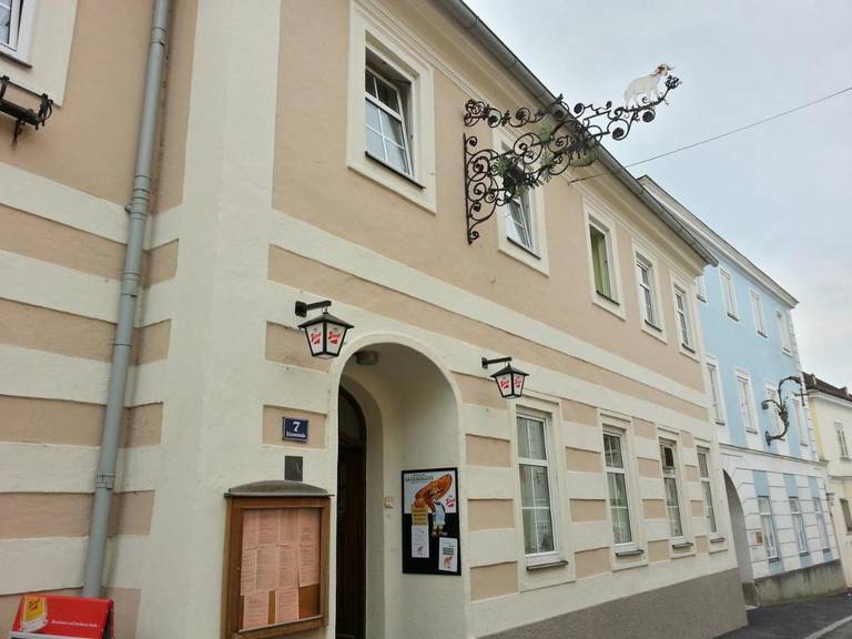 Pension Weisses Lamm 