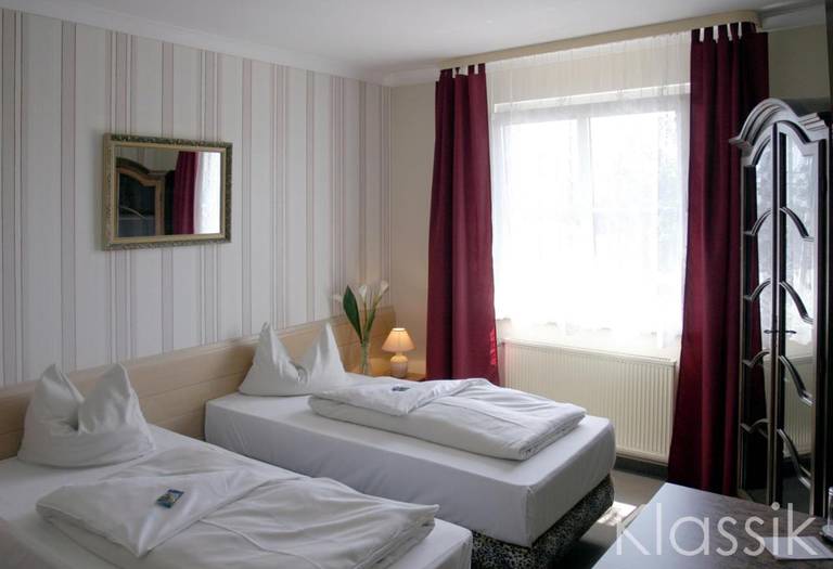 Bavaria Safari Hotel 