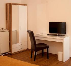 Hotel Rosmarin garni в Бад-Цвишенане