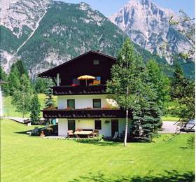 Ferienhaus Sylvia  в Лойташе