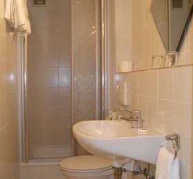 Hotel Garni Jesch  в Лёррахе