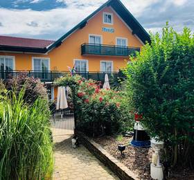 Landhotel Erhardt  в Бад Вальтерсдорфе