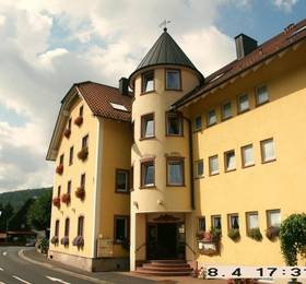 Hotel zum Engel  в Меспельбрунне