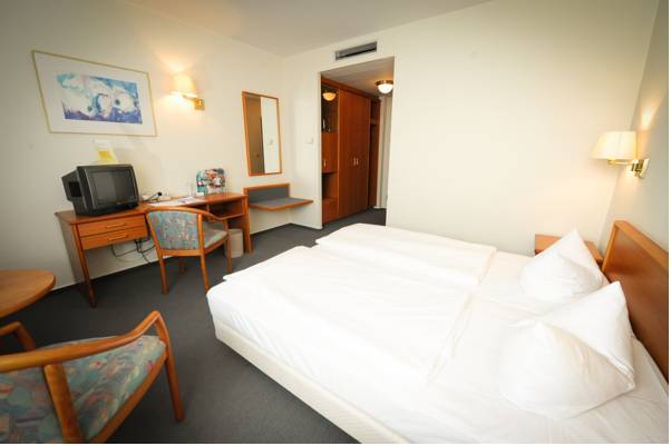 Konsul Hotel  4* Германия, Галль