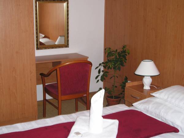 Hotel Hubert 3* Чехия, Франтишковы Лазне