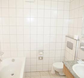Hotel Lonac  в Дуйсбурге