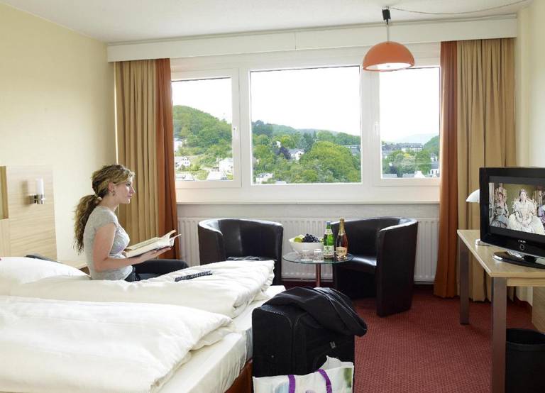 Opal Hotel 