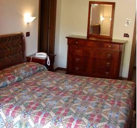 Hotel Ristorante Camping Edelweiss  в Бренцоне