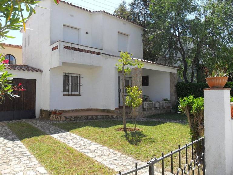 Holiday Home La Bonica L'Escala 