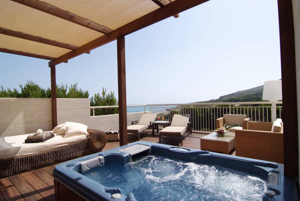 VIVA Suites & Spa Adults Only