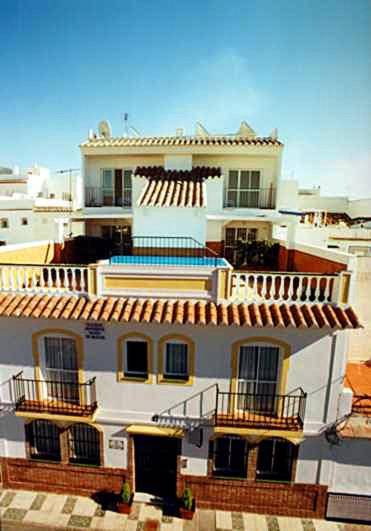 Apartamentos La Casa del Barrio  3* Испания, Маро
