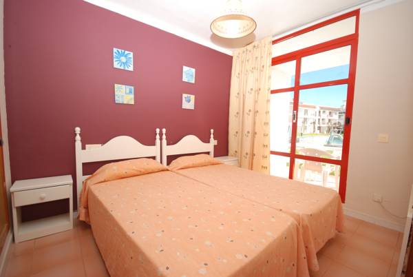Apartamentos Playa Romana Park 