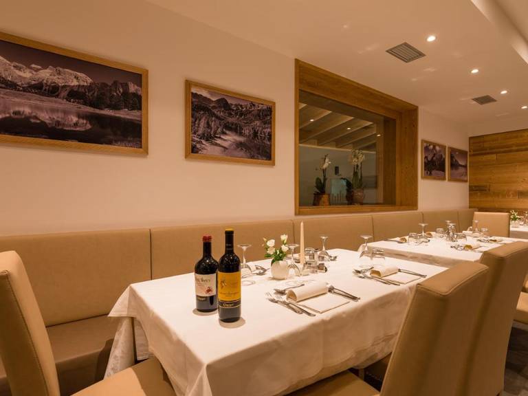 Albergo Dimaro Wellness Hotel 