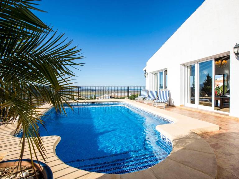 Holiday home Casa Isabel Pego 
