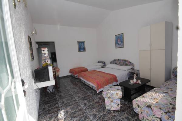 Apartments Kruna Jovanovic  3* Черногория, Сутоморе