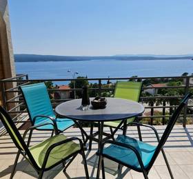 Apartments Lounger Frkovic  в Црквенице