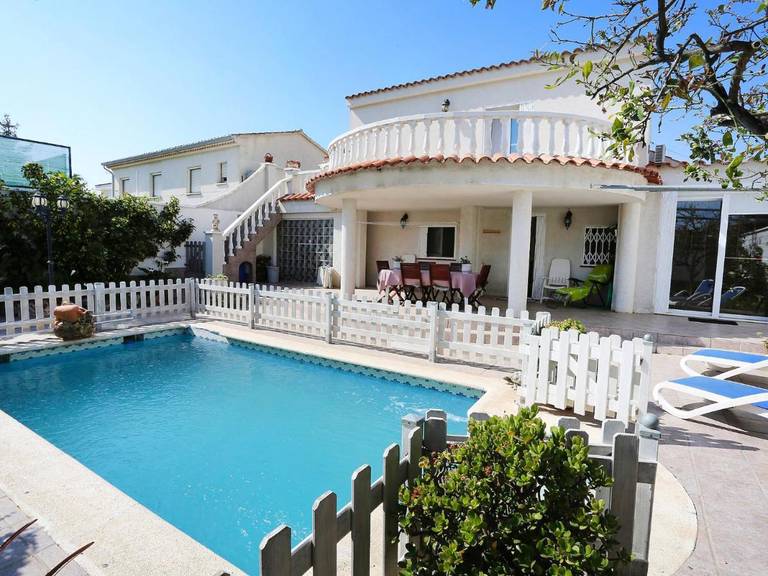 Holiday Home Rosa Cambrils 
