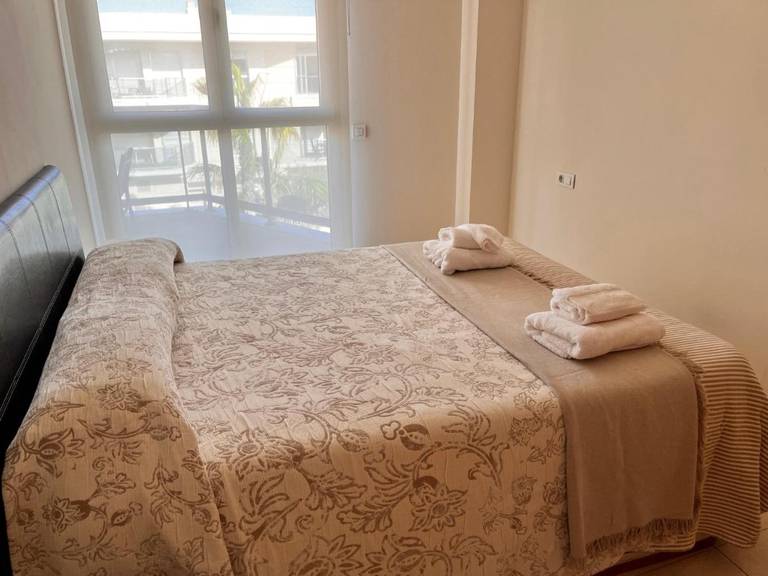 Valencia Beach Apartments 