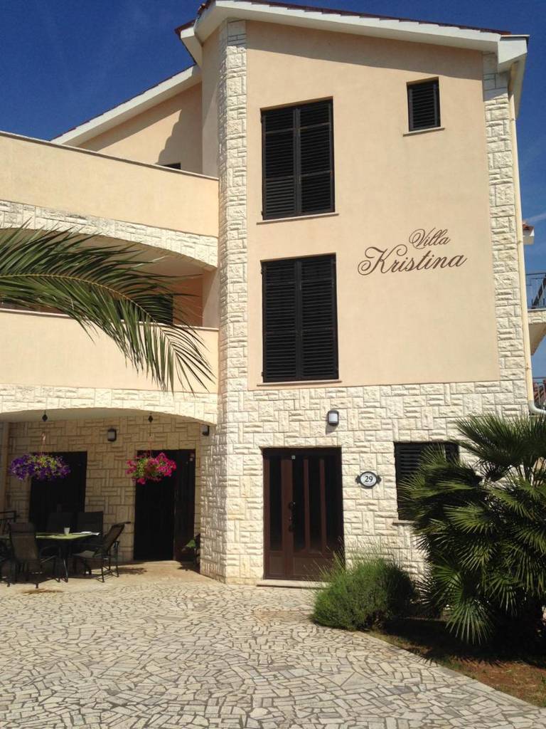 Apartments Villa Kristina 