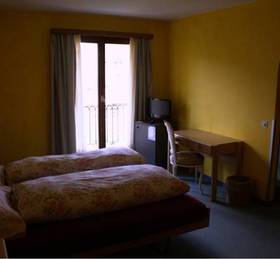 Albergo Garni Golf Arcate  в Лозоне