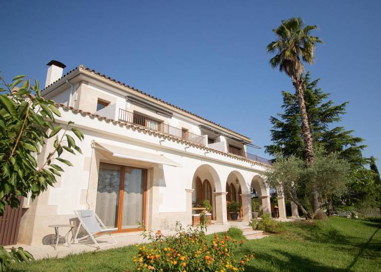 Montjuic Bed & Breakfast 