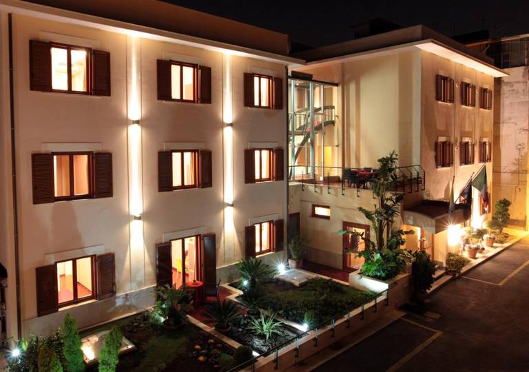 Diana Inn Accommodations 