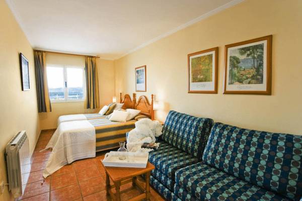 Apartamentos La Coteruca  2* Испания, Суансес