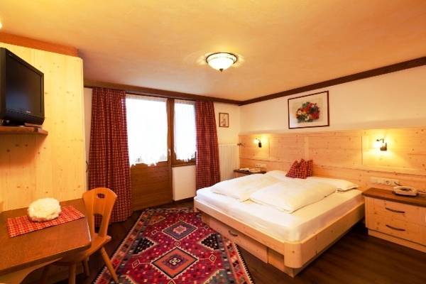 Hotel Pensione Veneranda 3* Италия, Корвара-ин-Бадия